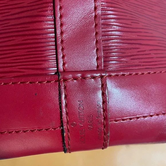 LOUIS VUITTON ❤️🌟 EPI NOE RED SHOULDER BAG ⭐️ - Picture 3 of 10